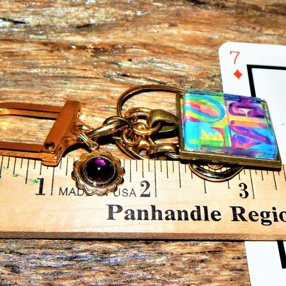 Artisan Pop Art "LOVE"  Keychain - Picture 5 of 5